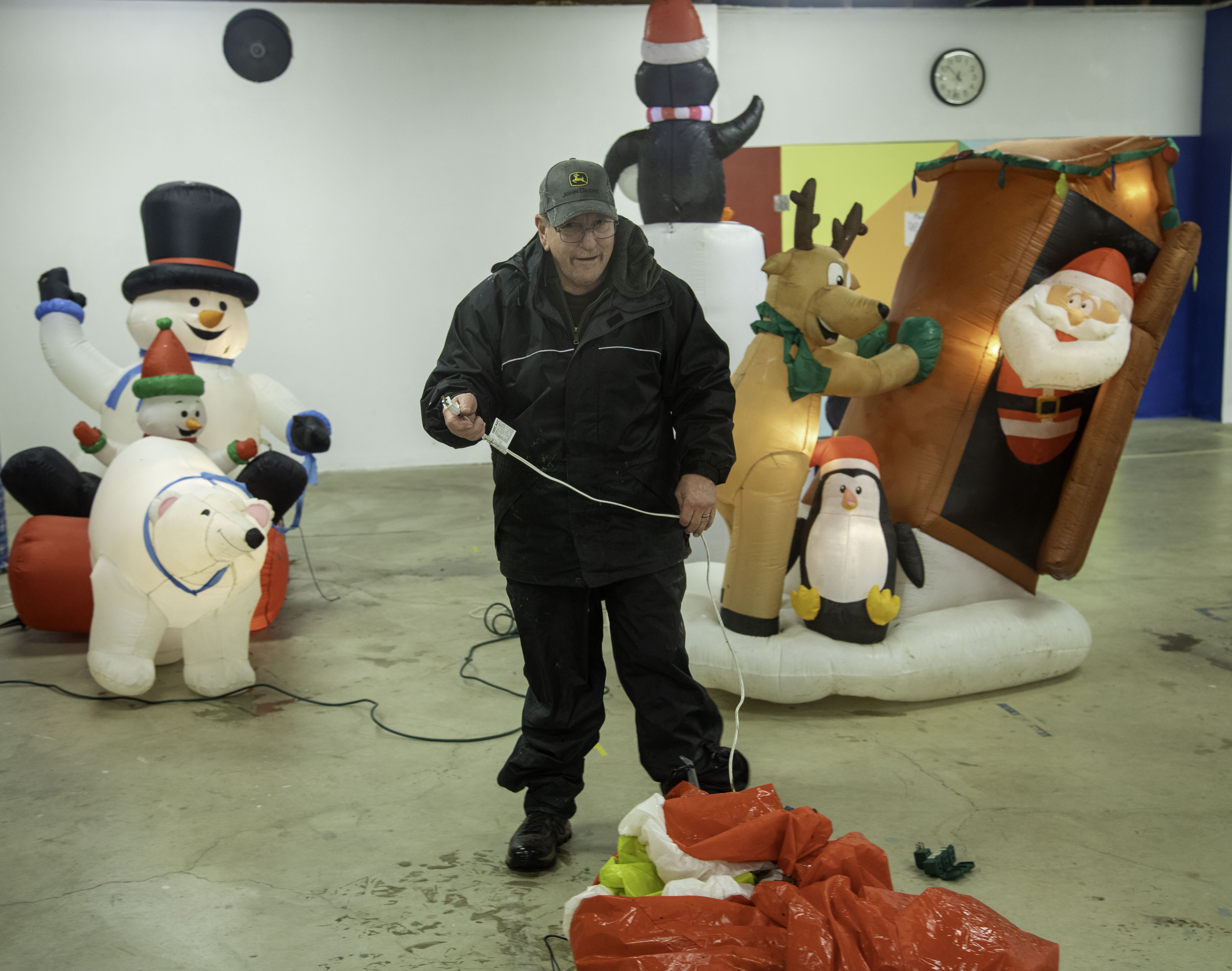 Frosty n Friends disassembly-1-18